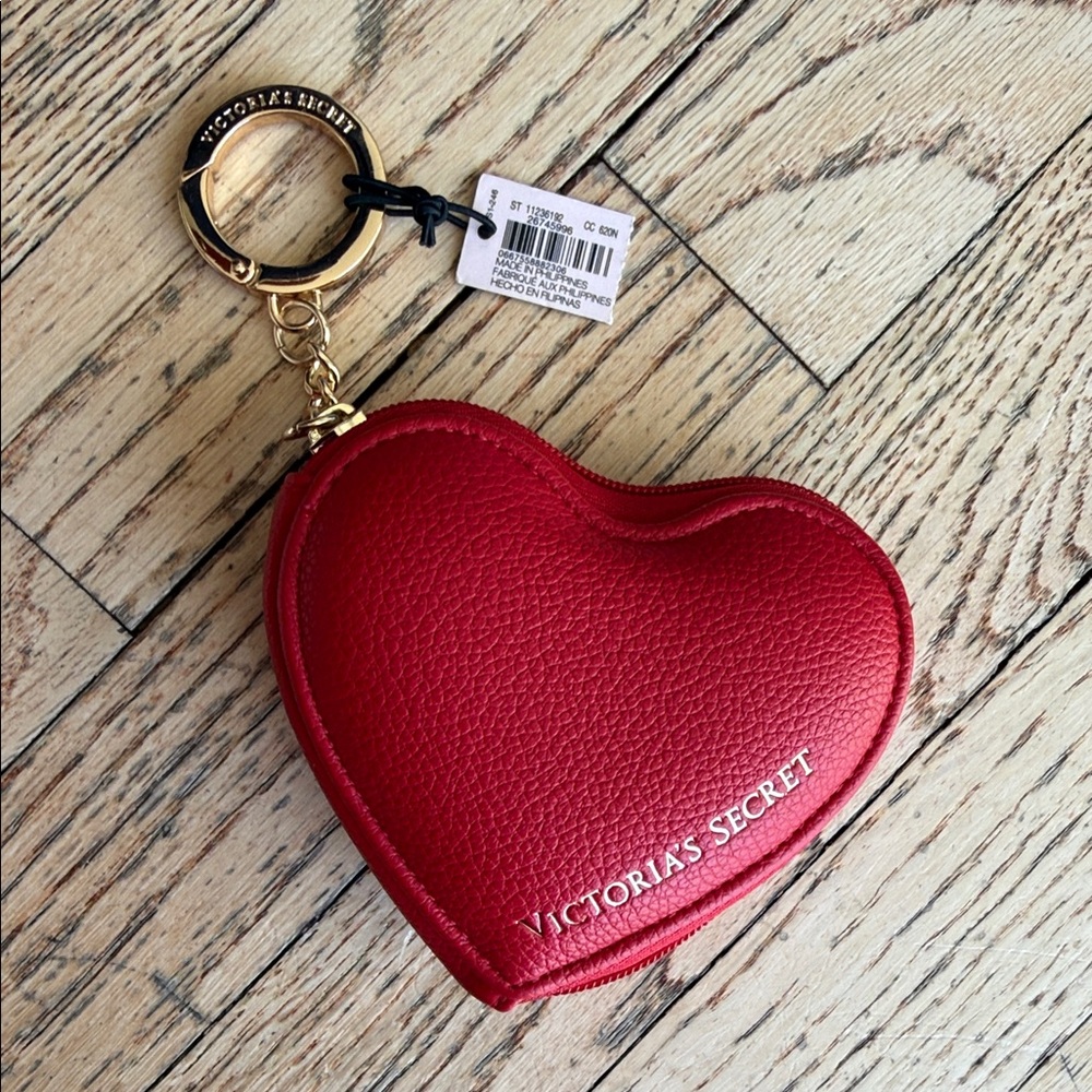 NWT Victoria's Secret Scarlet Heart Key Holder